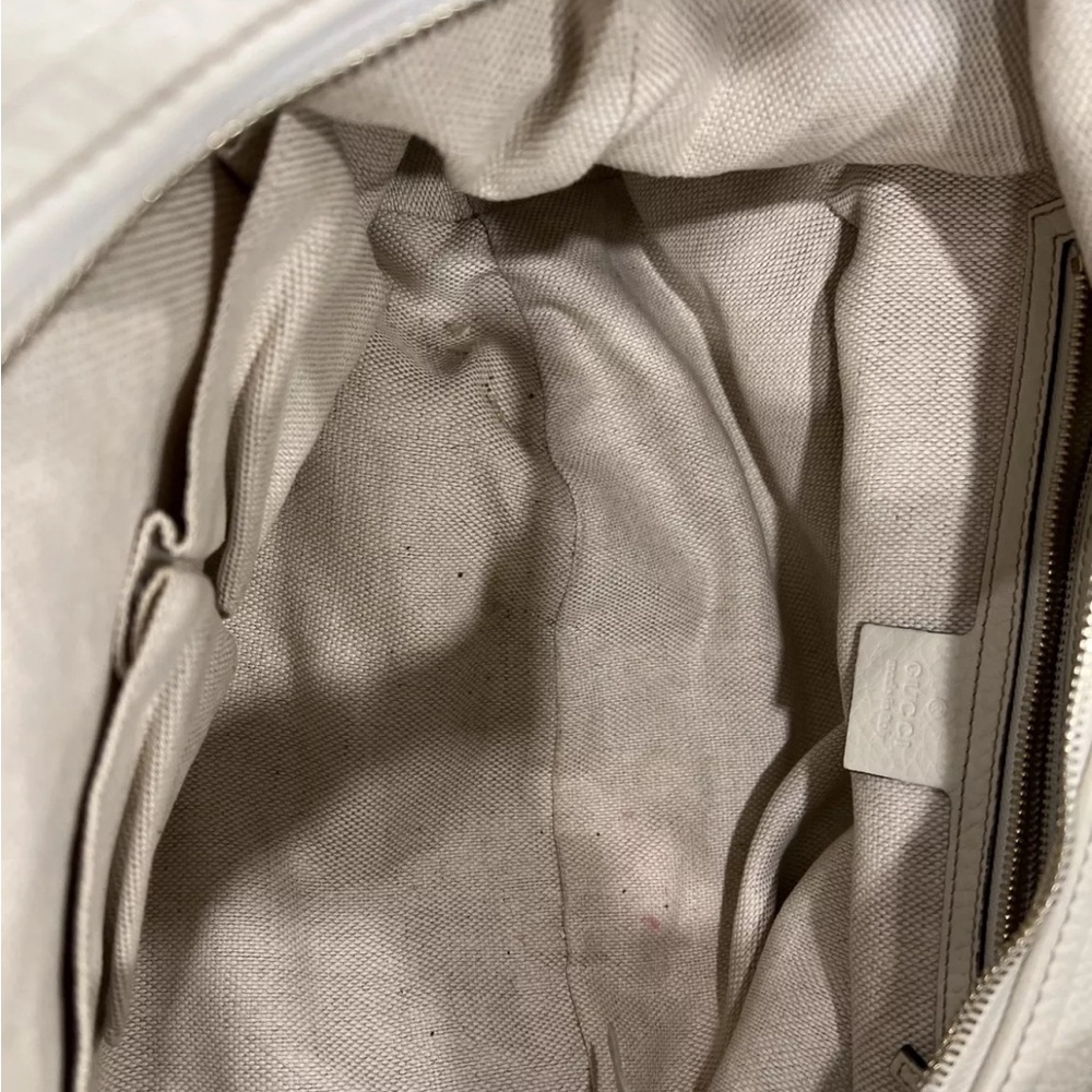 Gucci Leather Soho Large Interlocking GG Logo Hobo Bag In Ivory - Picture 8 of 11